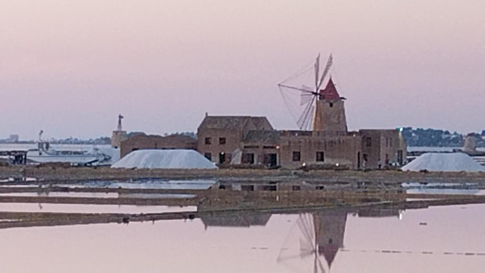 Casa Vacanze Lo Stagnone Da Rosita Marsala Luaran gambar
